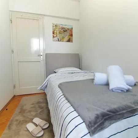 Bigeste - Free Parking - 2 Minute Walk To The - Superfast Wifi * Abbázia