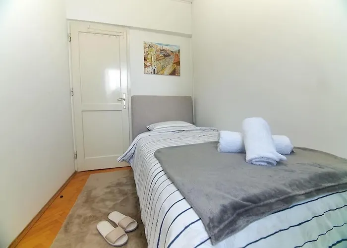 Bigeste - Free Parking - 2 Minute Walk To The - Superfast Wifi * Opatija