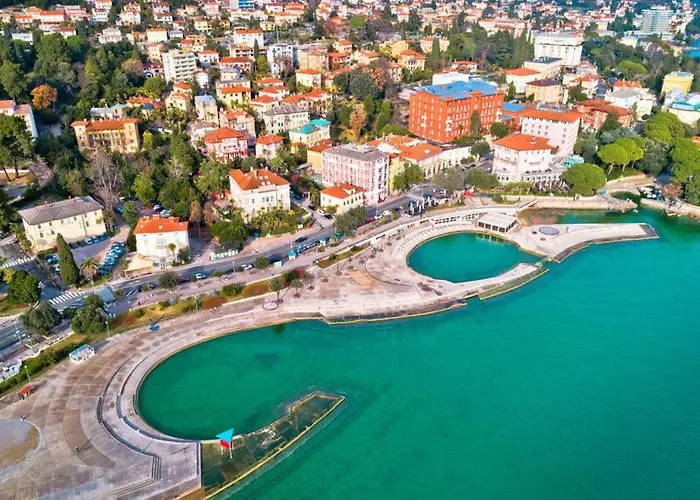 Bigeste - Free Parking - 2 Minute Walk To The - Superfast Wifi *