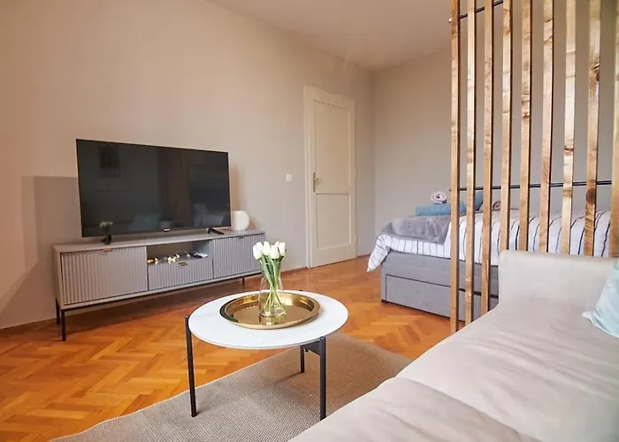 Apartament Bigeste - Free Parking - 2 Minute Walk To The - Superfast Wifi